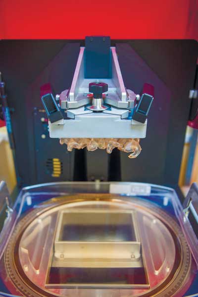 Индивидуальные ушные вкладыши изготавливаются на заказ в 3D-лаборатории